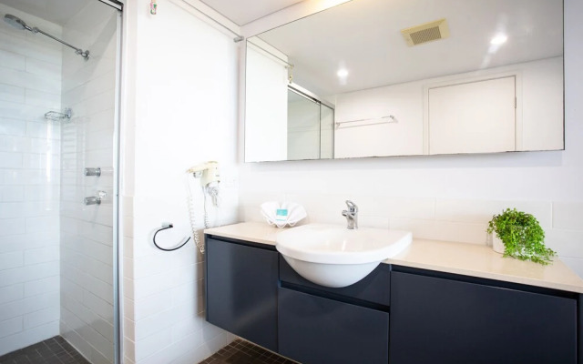 Stunning Sea Views Azura 7 Airlie & Wifi