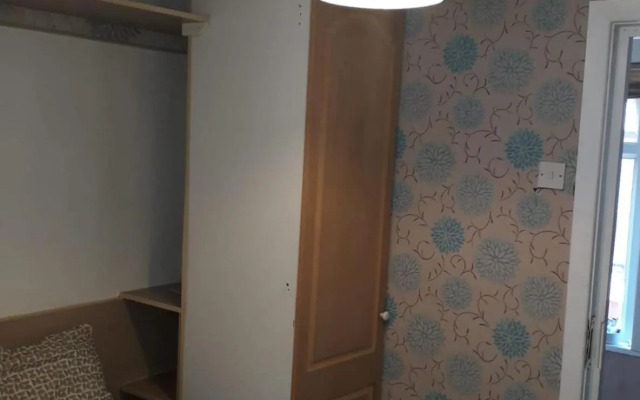 Belroy Hotel