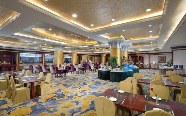 Ramada Plaza Chongqing West