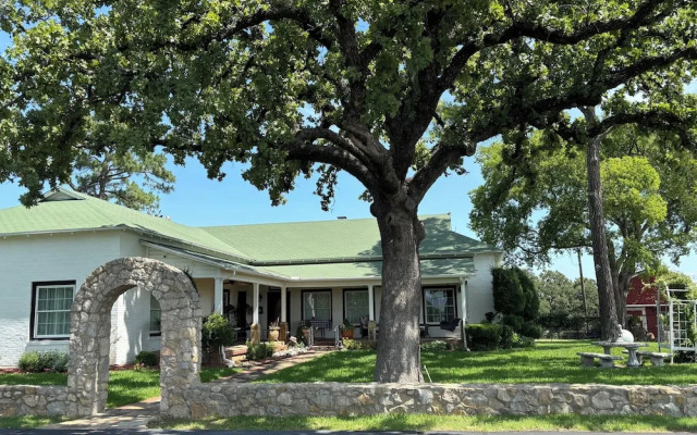 The Old Liberty Schoolhouse B&B
