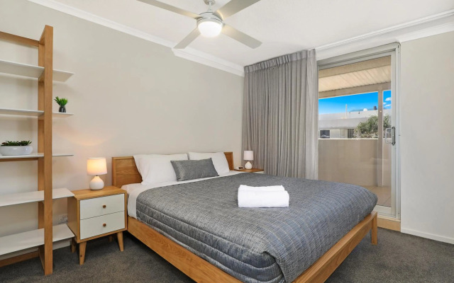 Elouera Tower Beachfront Apartments