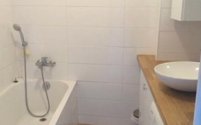 Beau T3 - Climatisé - Grande Terrasse - Marseille