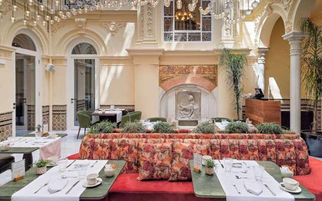 Palacio Gran Vía, a Royal Hideaway Hotel