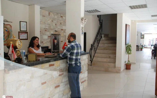 Celeb Hotel