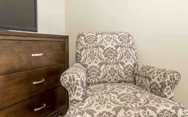 Roomy Town Home, Mickey-themed Bedroom! #4bv550