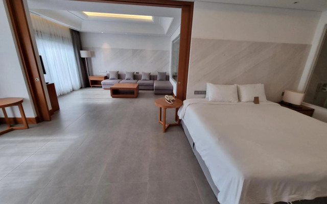 Pine Grove Hotel