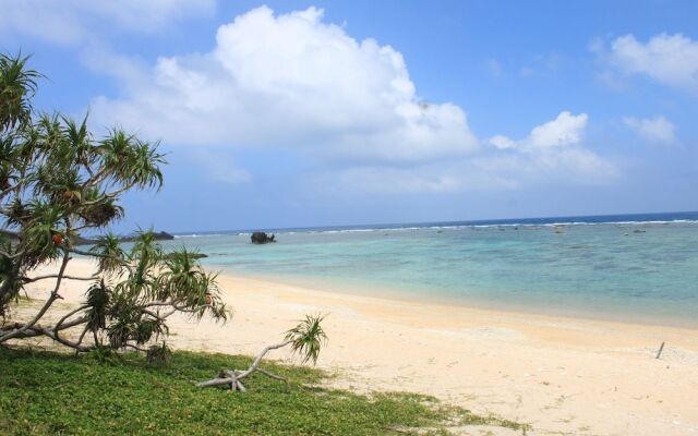 Guesthouse Amami Long Beach