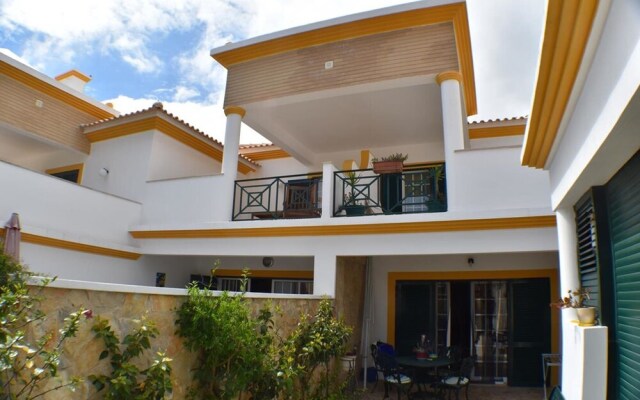 Casa Eric by Algarkasa