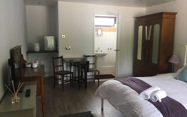 Pinewood Lodge