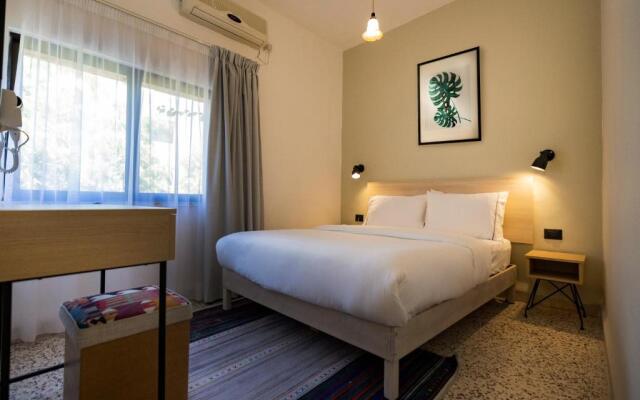 Julia's Hotel Suites