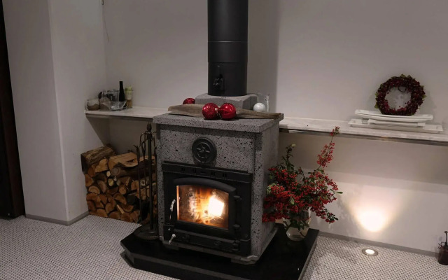 Jeju Bom Stay & Art Gallery