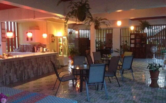 Bed & Breakfast To-Co