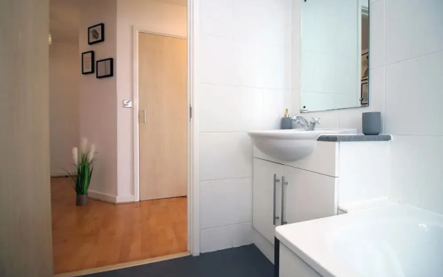 Dray Court - Luxury 2 Bedroom Apartment
