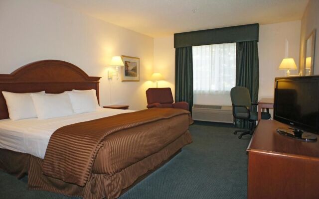 La Quinta Inn & Suites Westminster Promenade