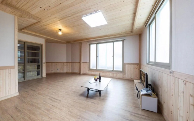 Gwangyang Seomjingang Geumteo Pension