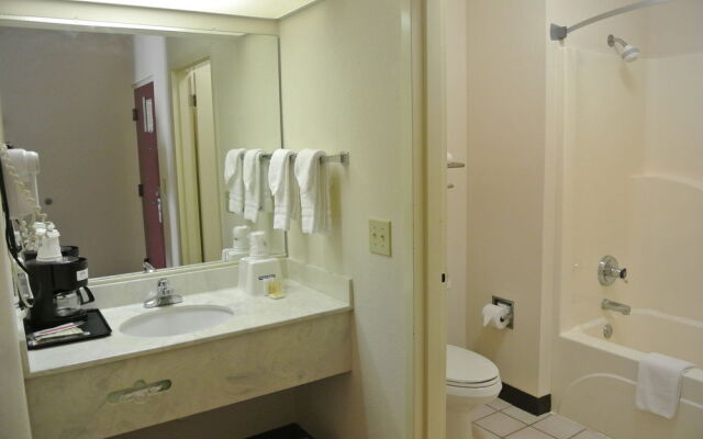 Days Inn by Wyndham Montgomery