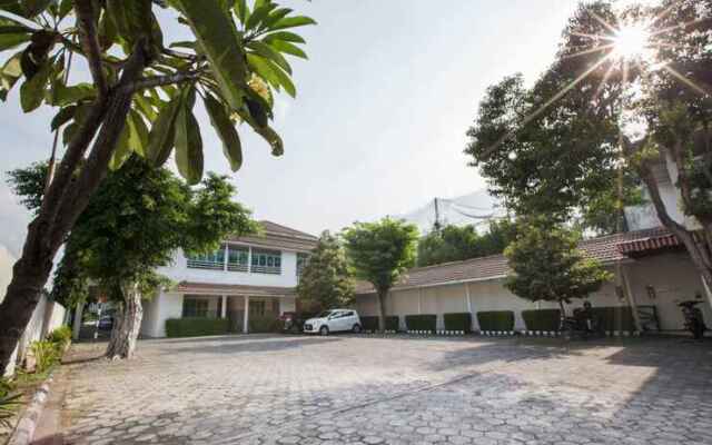 Bandar Narita Hotel