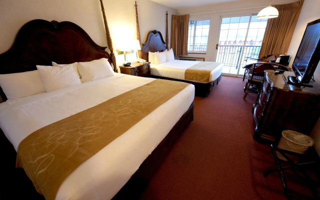 Crown Choice Inn & Suites Lakeview & Waterpark