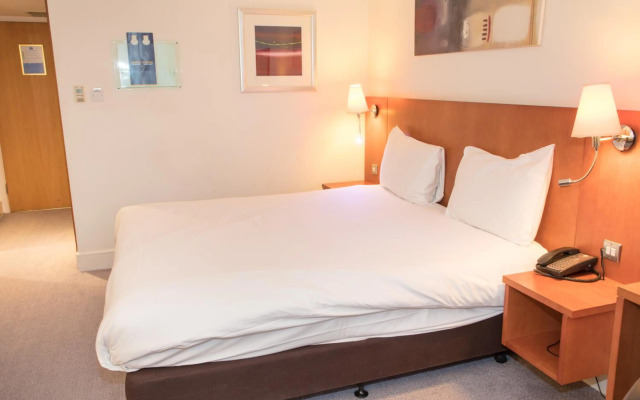 Best Western Plus Moat House Reading