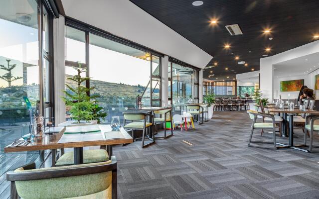 Holiday Inn Queenstown Frankton Road by IHG