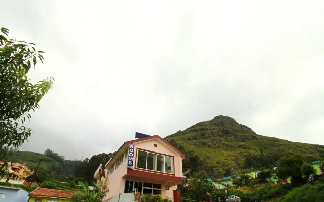 OYO 15479 Vista Suites Kalatty