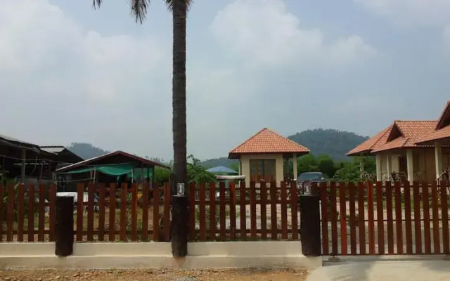 Huean Berng Nam Khong Resort