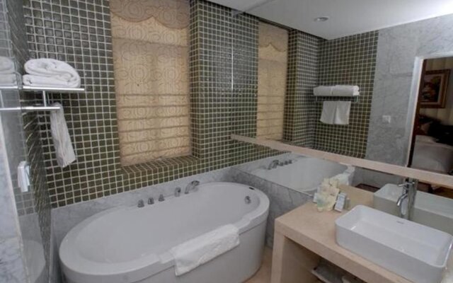 Hebei Bailu Hot Spring Hotel
