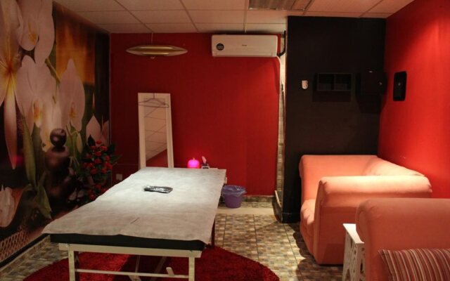 My Home Gold Hotel Suites