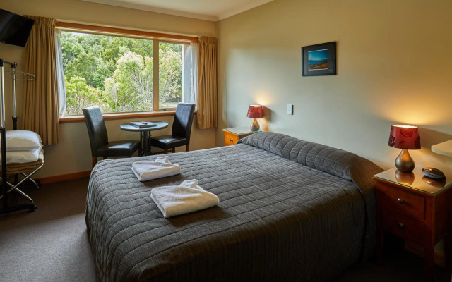 Aoraki Mount Cook Alpine Lodge