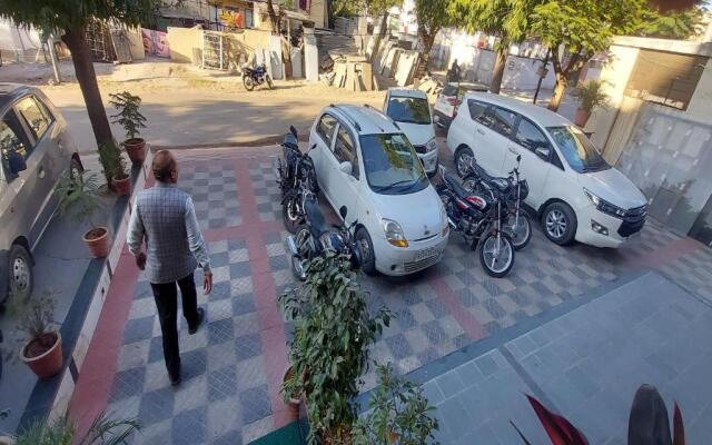 Hotel Heera Palace