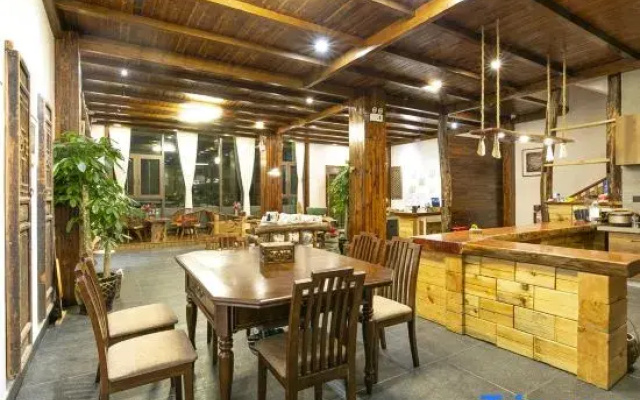Wanfeng Lin Sandu Guesthouse