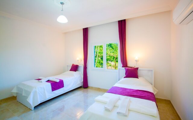 Villa Pinarbasi by Akdenizvillam