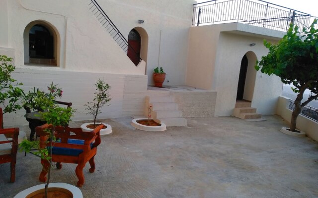 Τraditional home Fabrica , south Crete , Agios Pavlos
