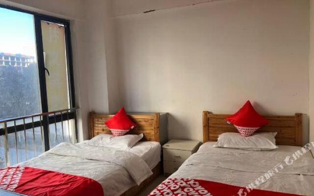 Queensway Courtesy Guest House (Lo Lion Bay)