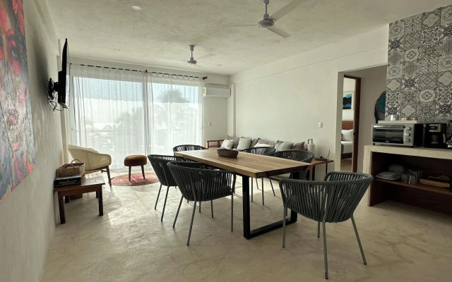 Noah Beach Hotel & Suites