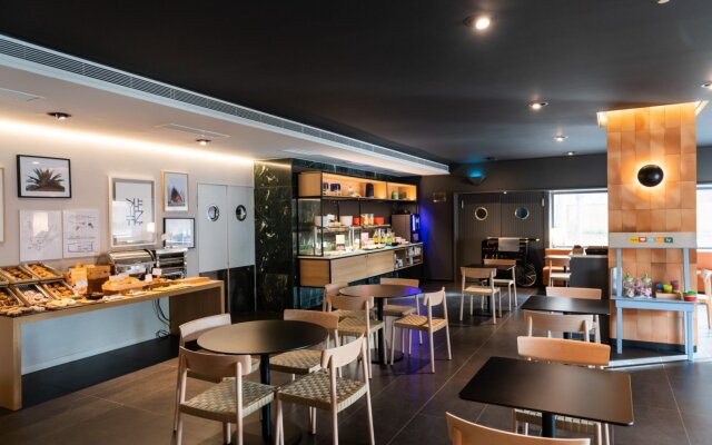 Aparthotel Atenea Valles