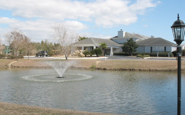 Colony Club M5 condo