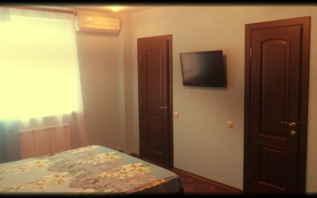 Hotel Complex Araks