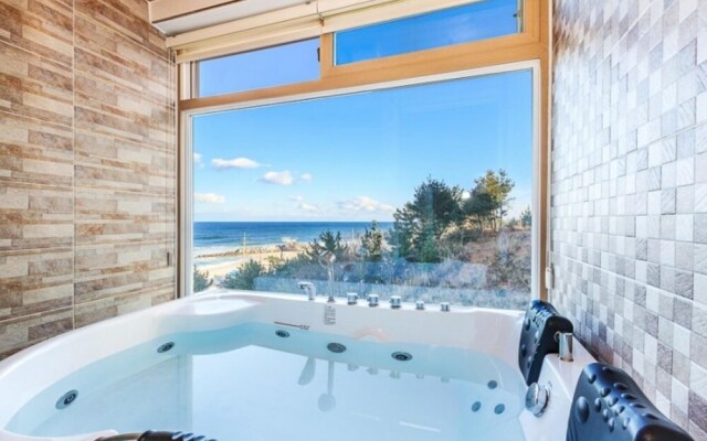 Gangneung The Blue Pension