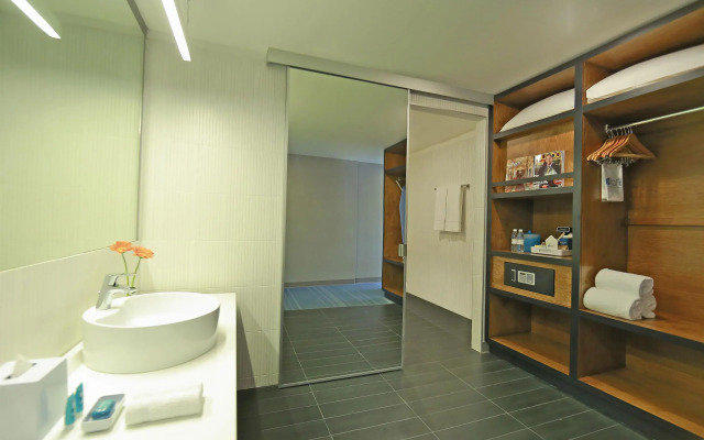 Aloft Panama