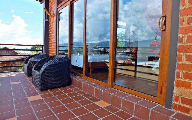 The Manor Lake Front Resort by Phyu Zin Group of Hotels