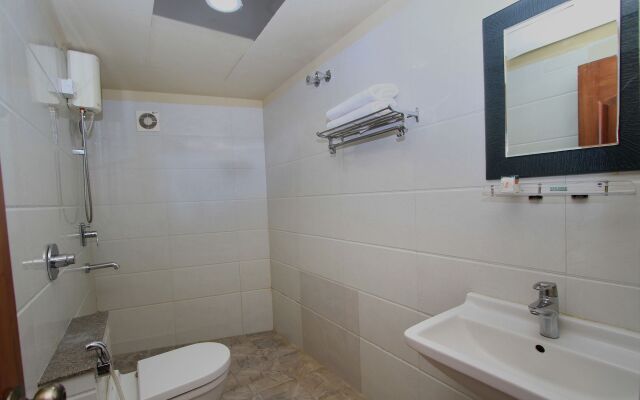 The Berrys Hotel by OYO