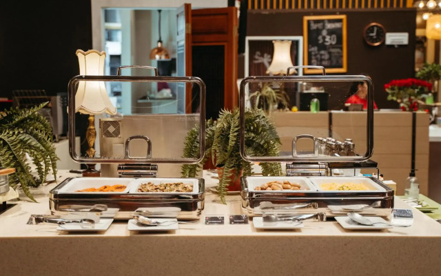 Auckland City Hotel