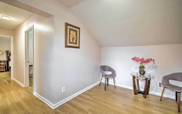 Picturesque Kennesaw Home w/ Private Backyard