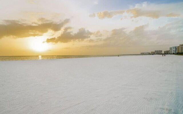 Buccaneer Court Home 1556