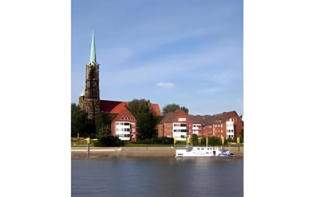 Hotelschiff Nedeva Bremen
