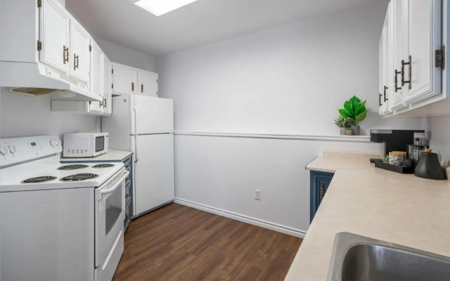 Dino Roar I Sleeps 12 I New