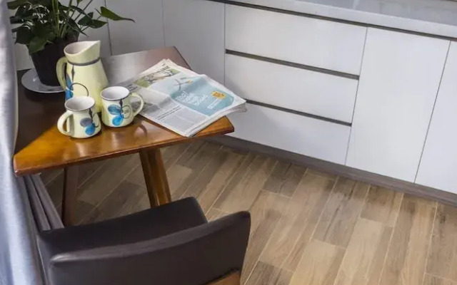 Spring Light Apartment