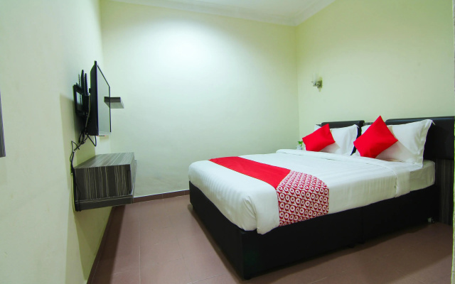 Hotel O T P Hotel – Guest Rooms – Sitiawan