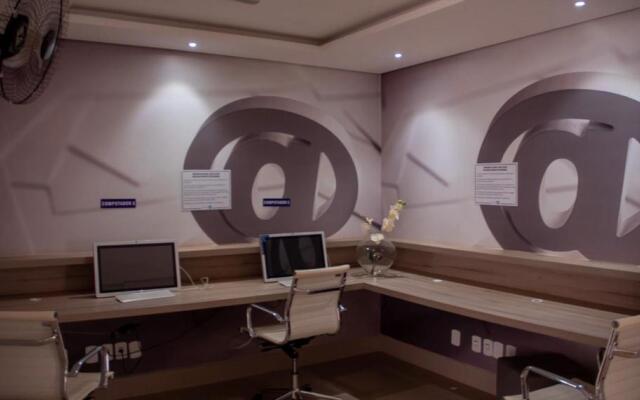 Studio completo e aconchegante